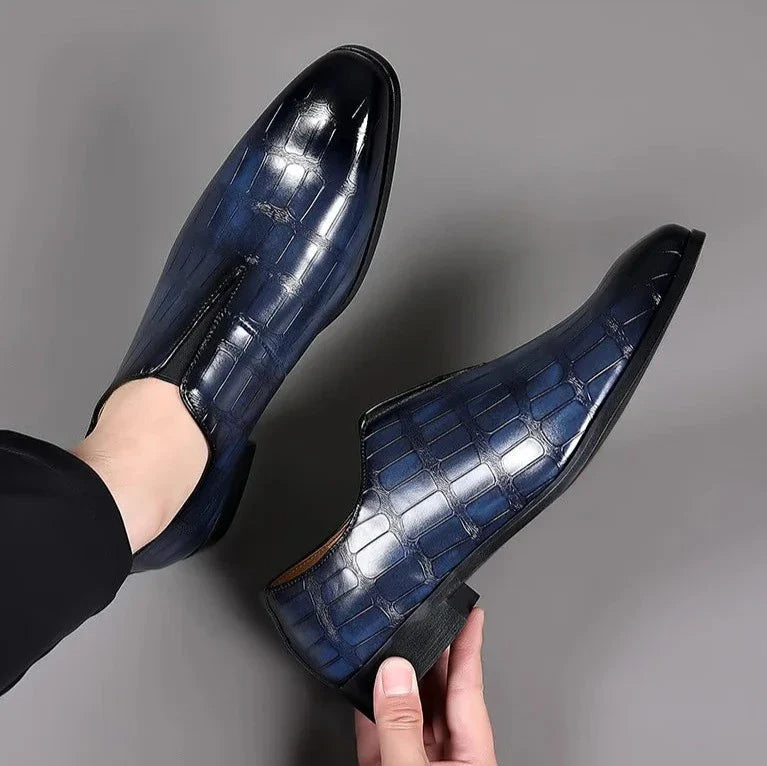 Glossy Crocodile Pattern Slip On Brogues Shoes