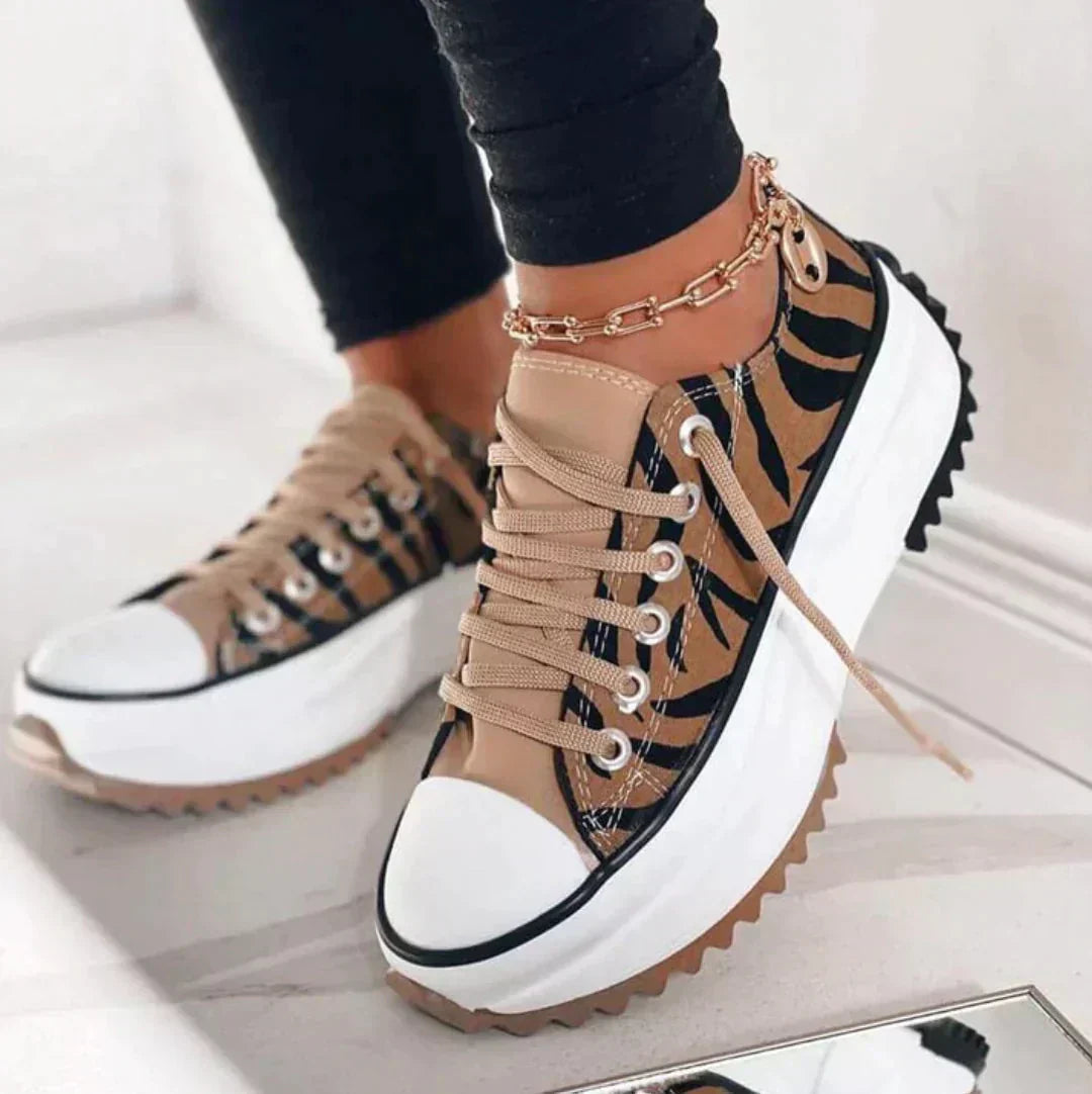 Chunky Flatform Low Top Sneakers