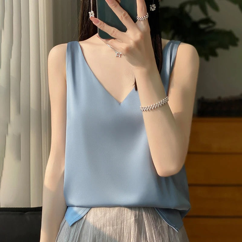 Sleeveless Plunging Loose Straight Plain Shirt