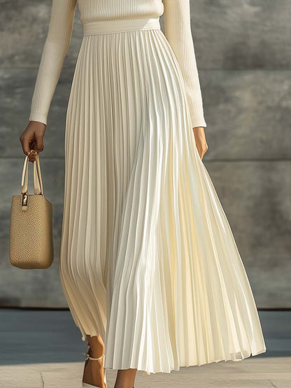 Long Round Neck Knitted Pleated Maxi Dress