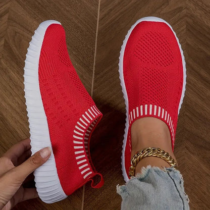 Round Toe Textured Ridged Sole Slip On Shoes