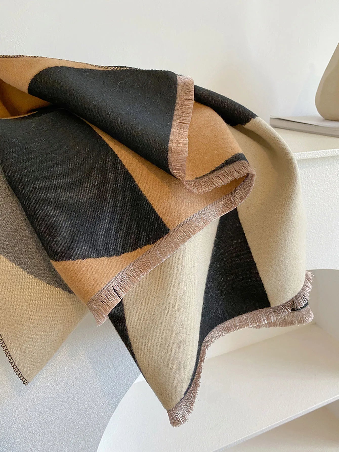 Geometric Curved Fringed Rectangular Long Scarf