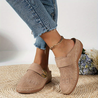 Round Closed Perforated Backless Stitched Buckled Sandals