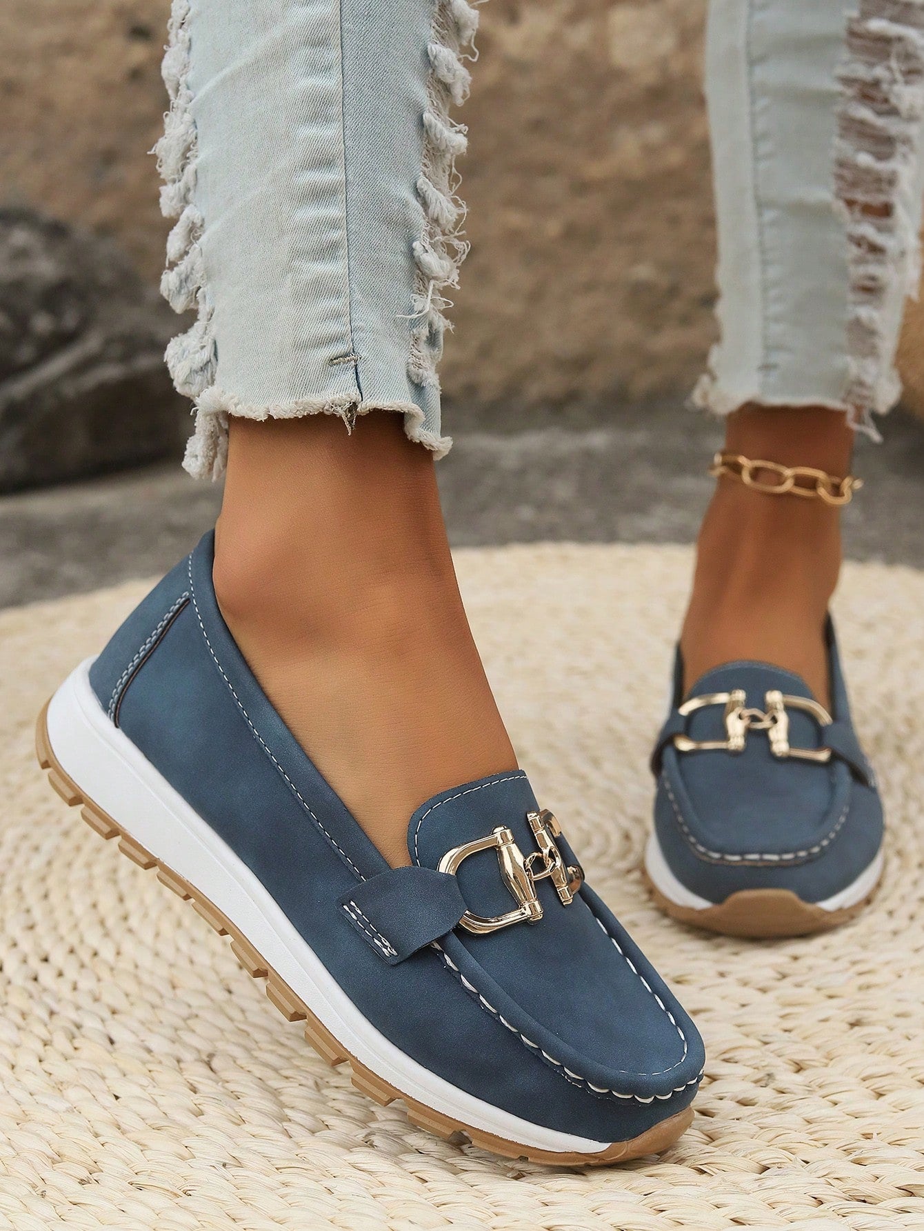 Chain Detail Round Toe Lug Sole Loafers