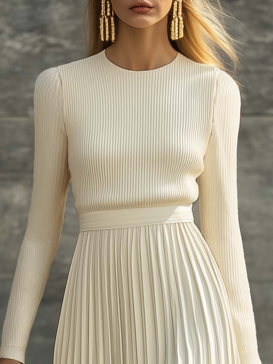Long Round Neck Knitted Pleated Maxi Dress