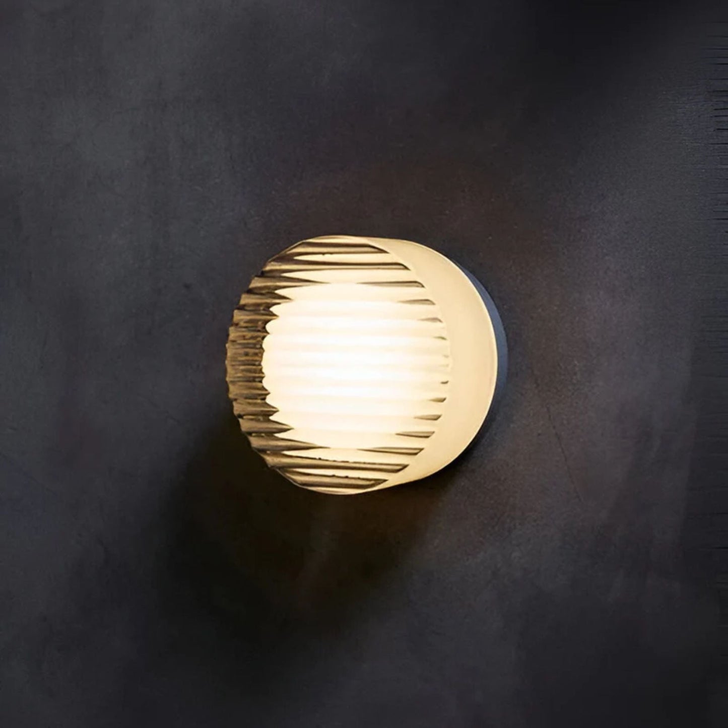 Ribbed Circular Wall Light
