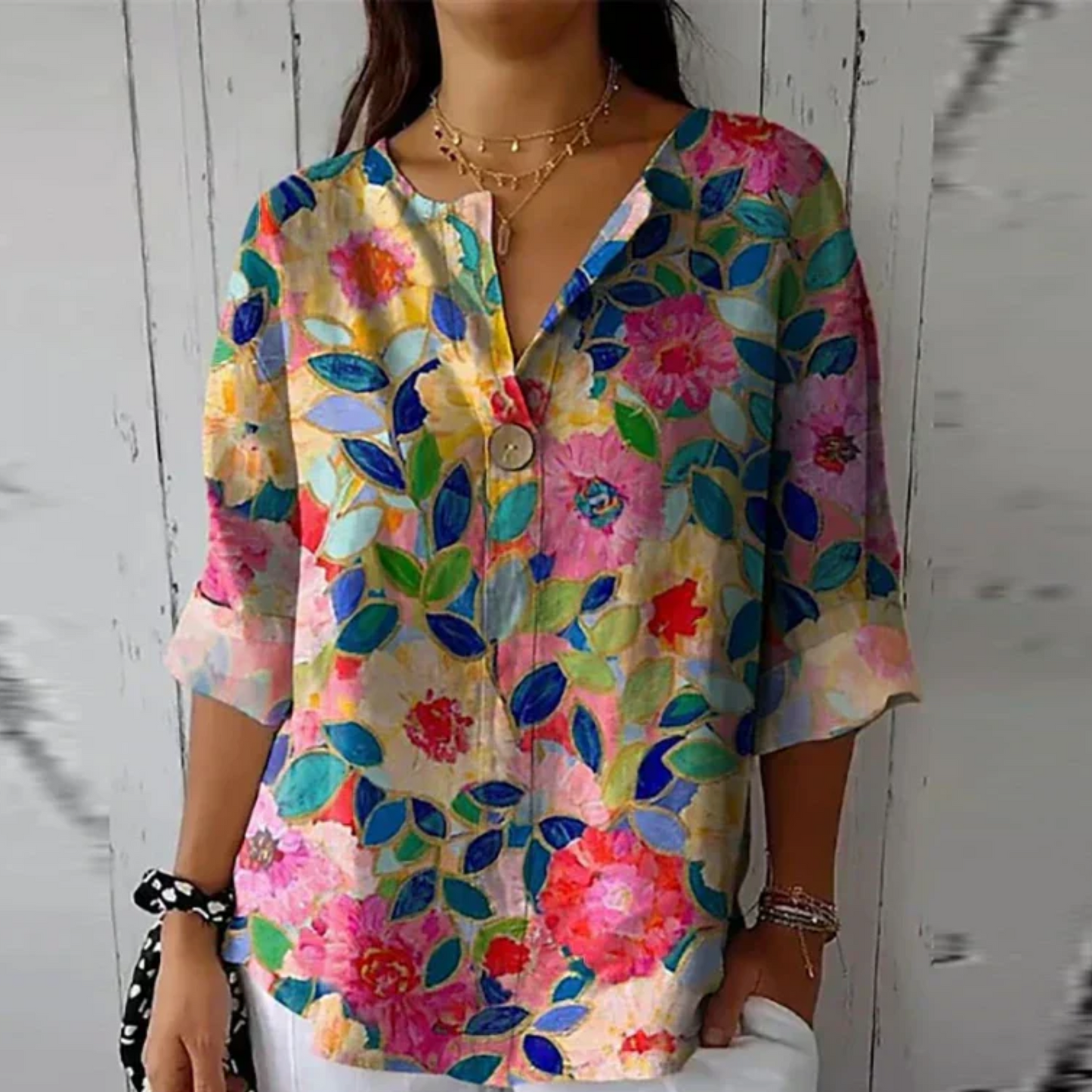 Floral Patterned Buttoned Relaxed Blouse