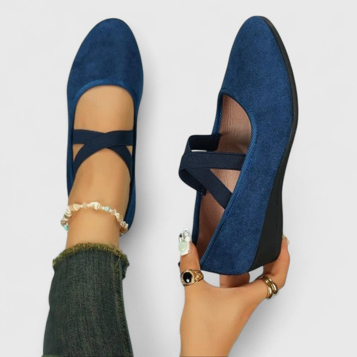 Round Toe Crisscross Ankle Strap Wedge Shoes