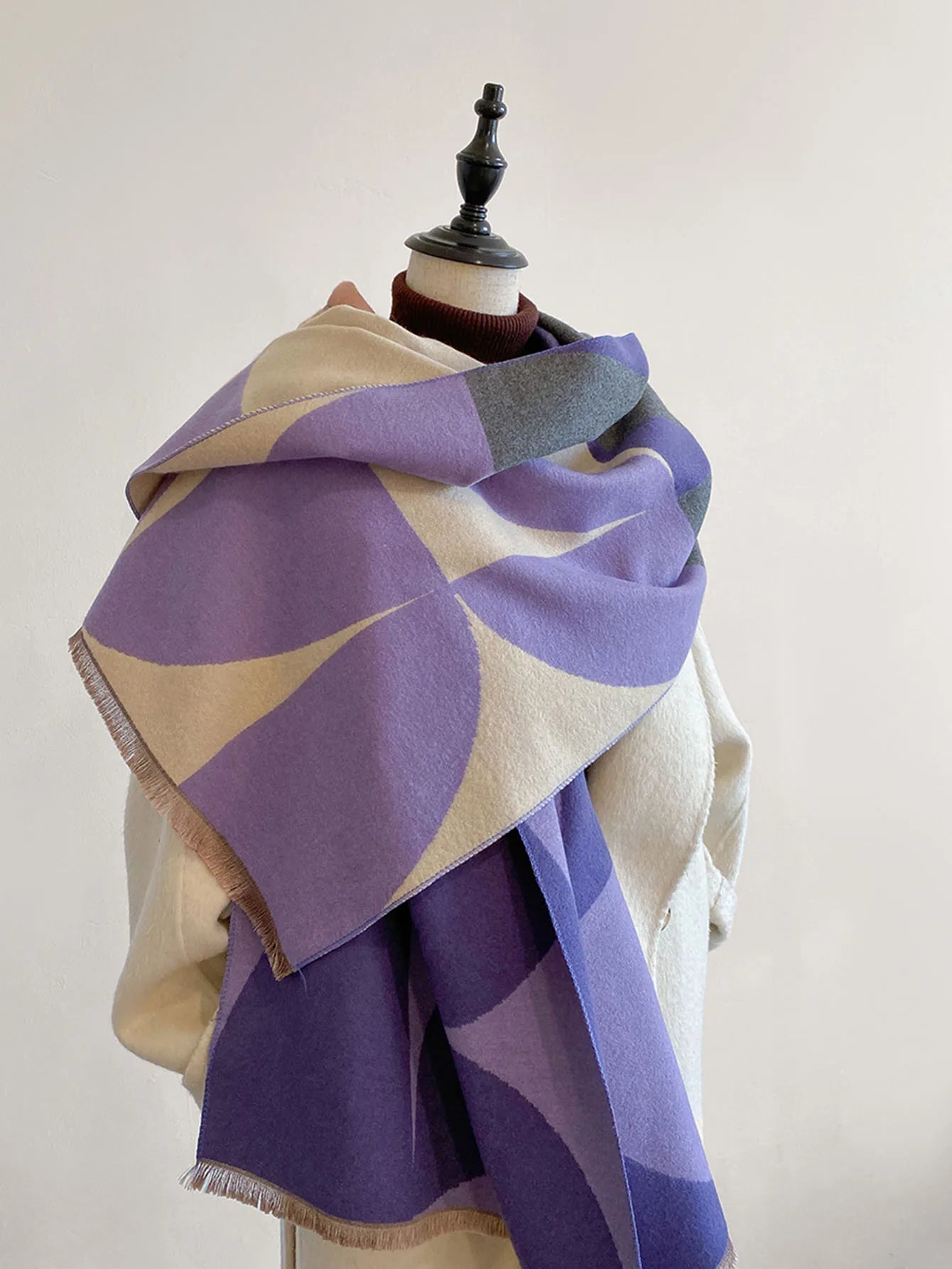 Geometric Curved Fringed Rectangular Long Scarf