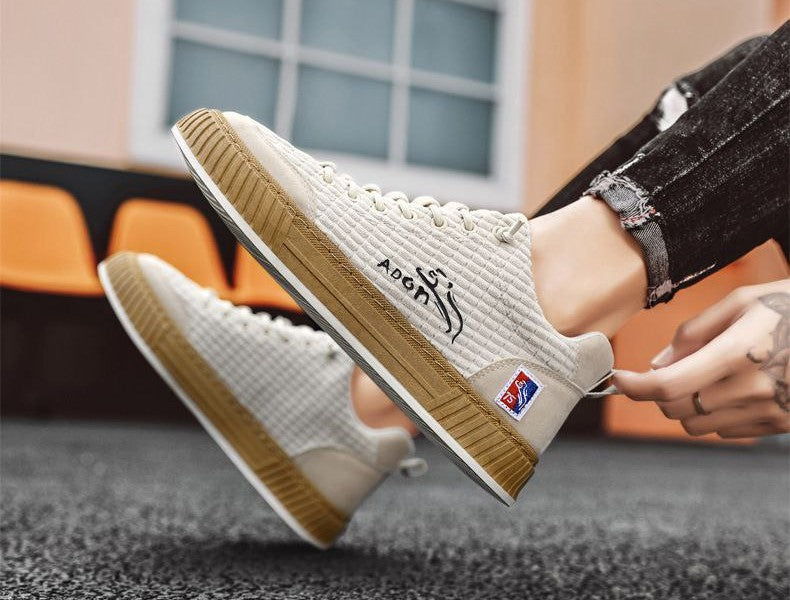 Men's Lace-Up Quilted Low Top Sneakers