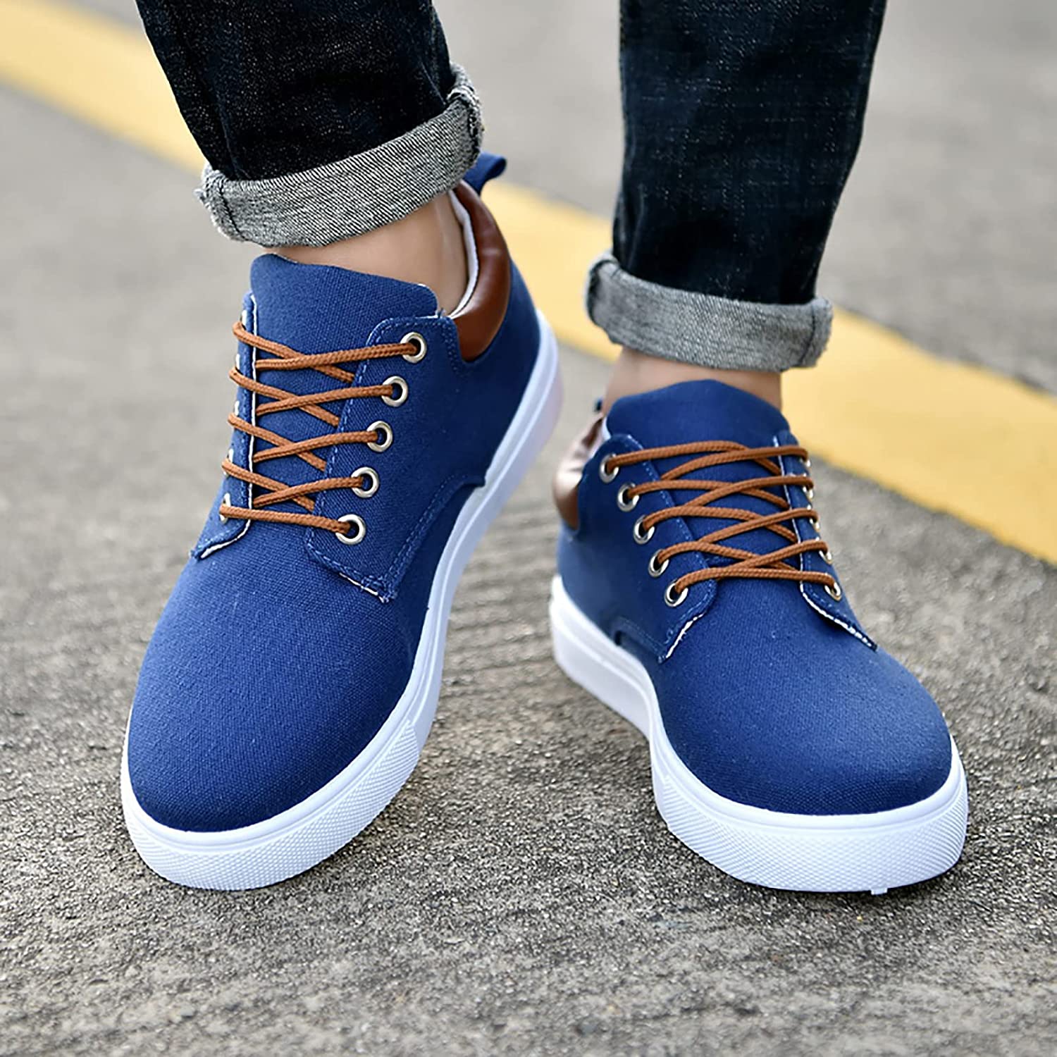 Men's Lace-Up Low-Top Canvas Sneakers