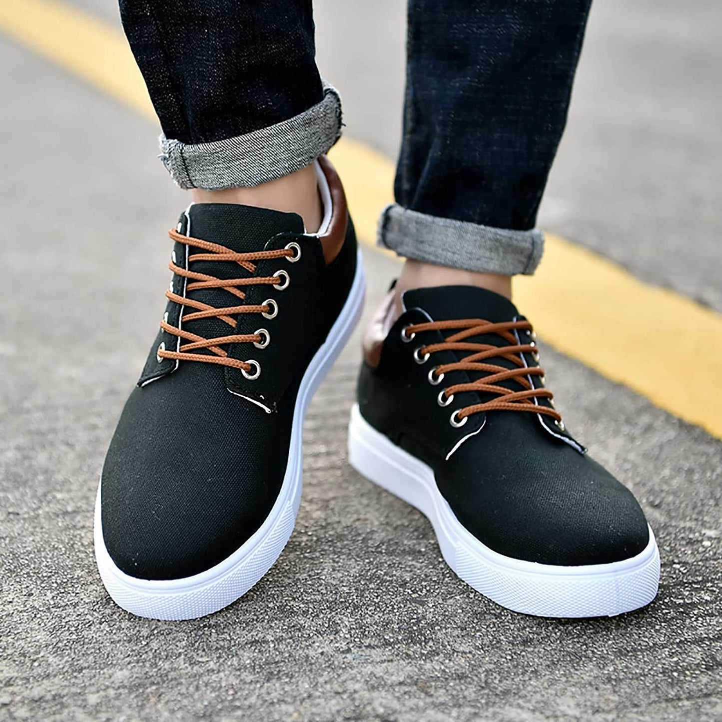 Men's Lace-Up Low-Top Canvas Sneakers