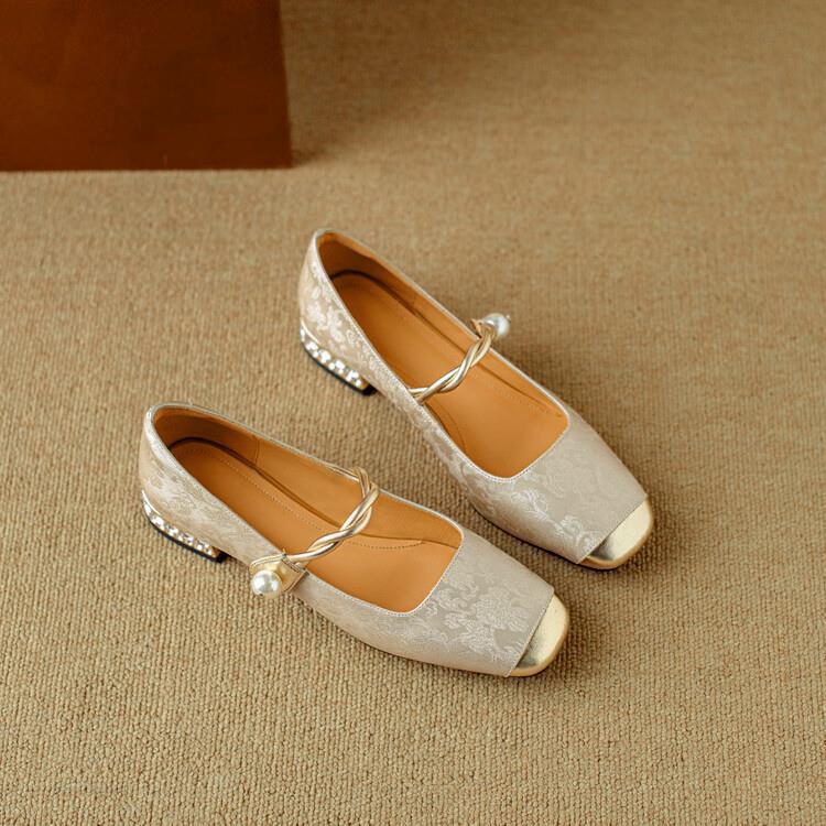 Twisted Strap Low Chunky Heel Patterned Shoes