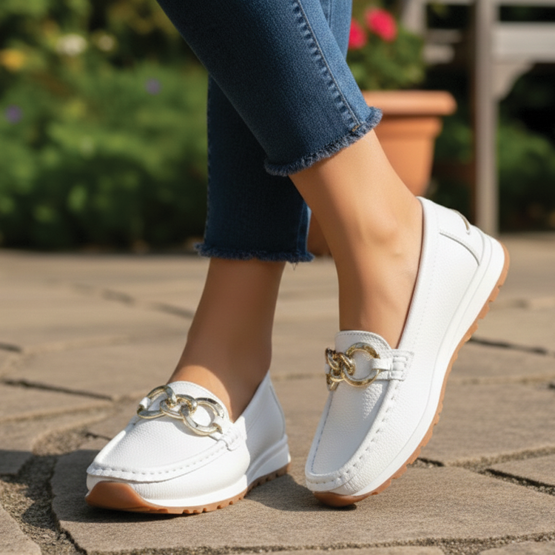 Chain Detail Round Toe Lug Sole Loafers