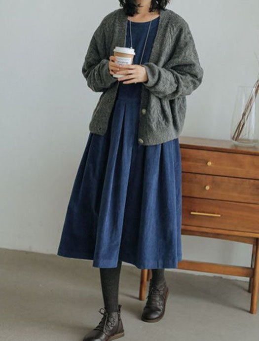 Pleated Loose Crew Neck Long Sleeve Midi Dress