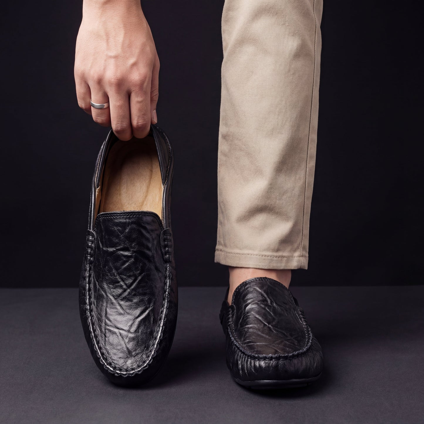 Grained Upper Low Top Slip On Flat Loafers
