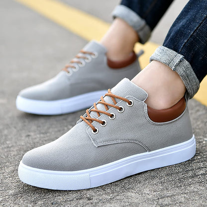 Men's Lace-Up Low-Top Canvas Sneakers