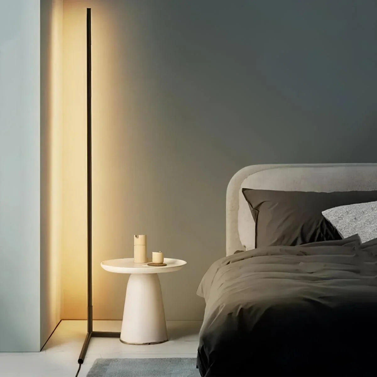 Slim Vertical Bar Floor Lamp