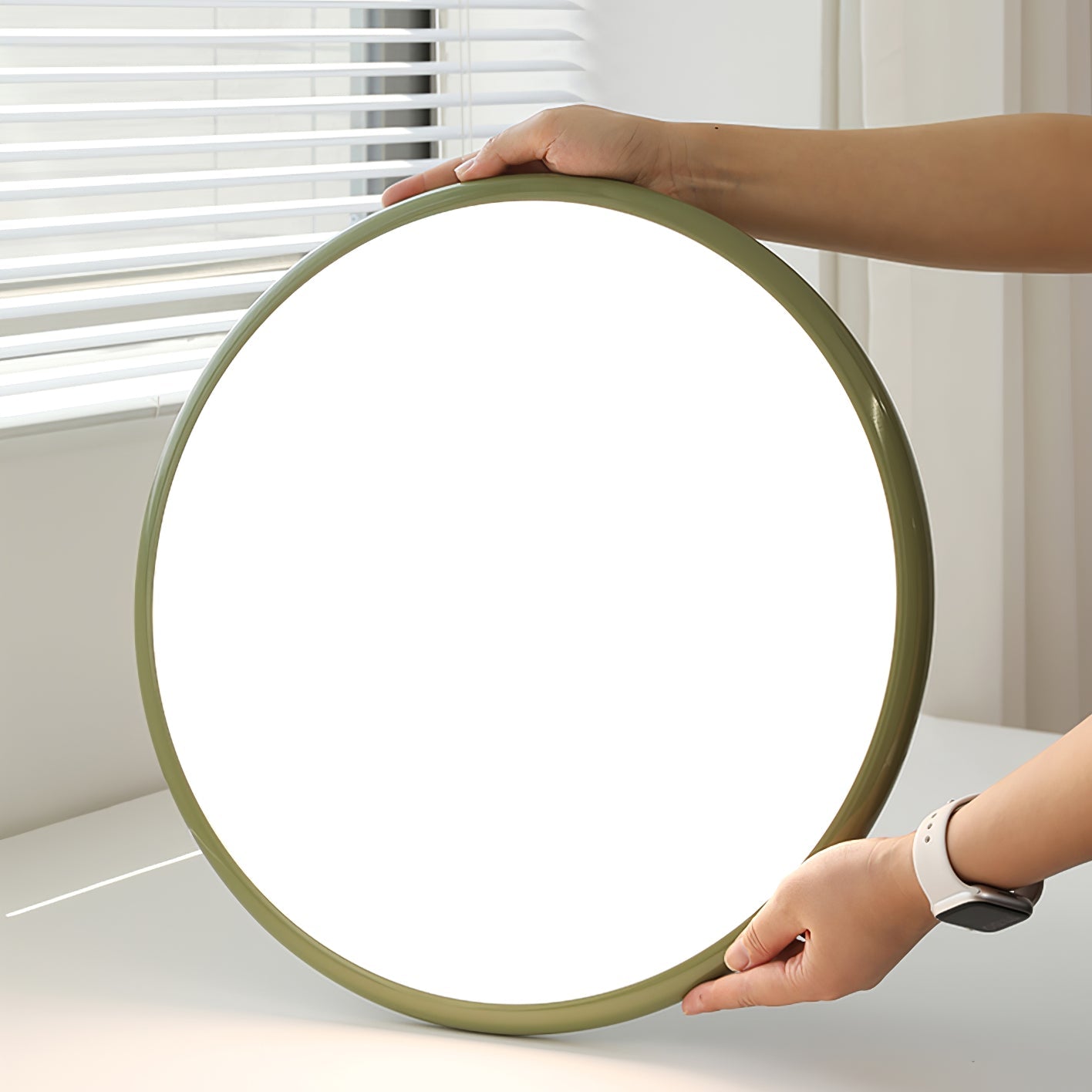 Ceiling Lamp with Adjustable Head