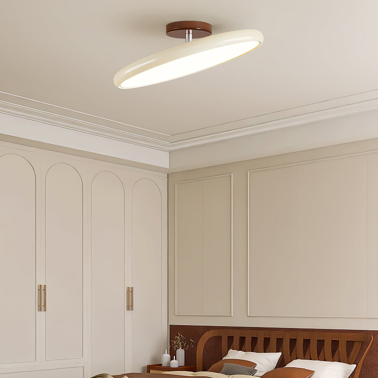 Ceiling Lamp with Adjustable Head