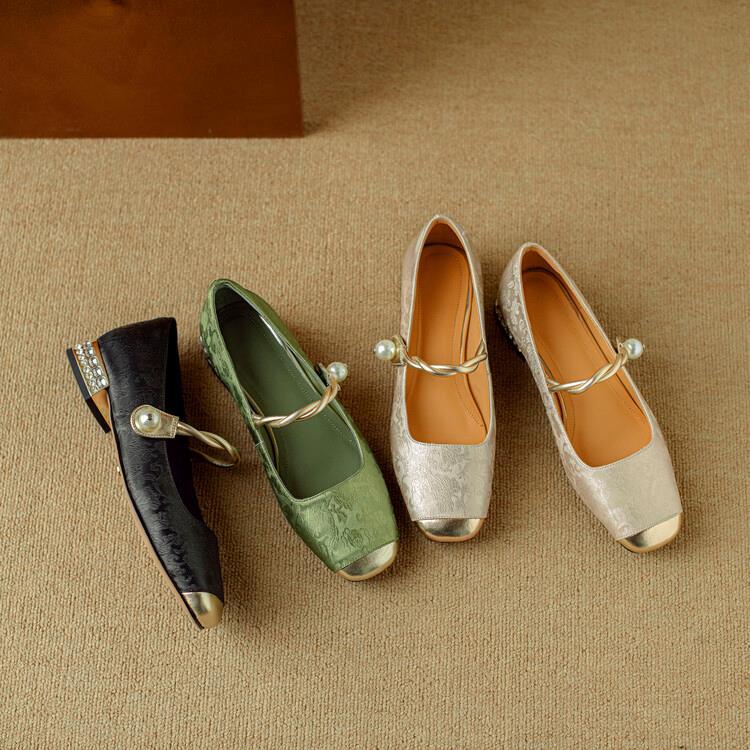 Twisted Strap Low Chunky Heel Patterned Shoes