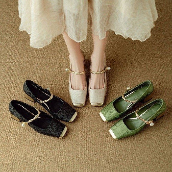 Twisted Strap Low Chunky Heel Patterned Shoes