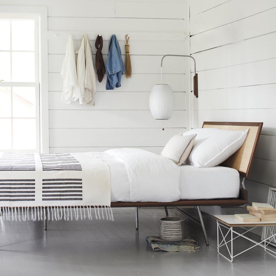 Cylindrical Ribbed Shade Wall Lamp