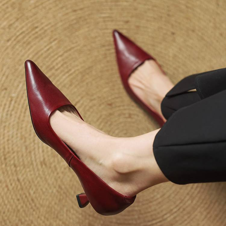 Slip On Pointed Toe Low Kitten Heels