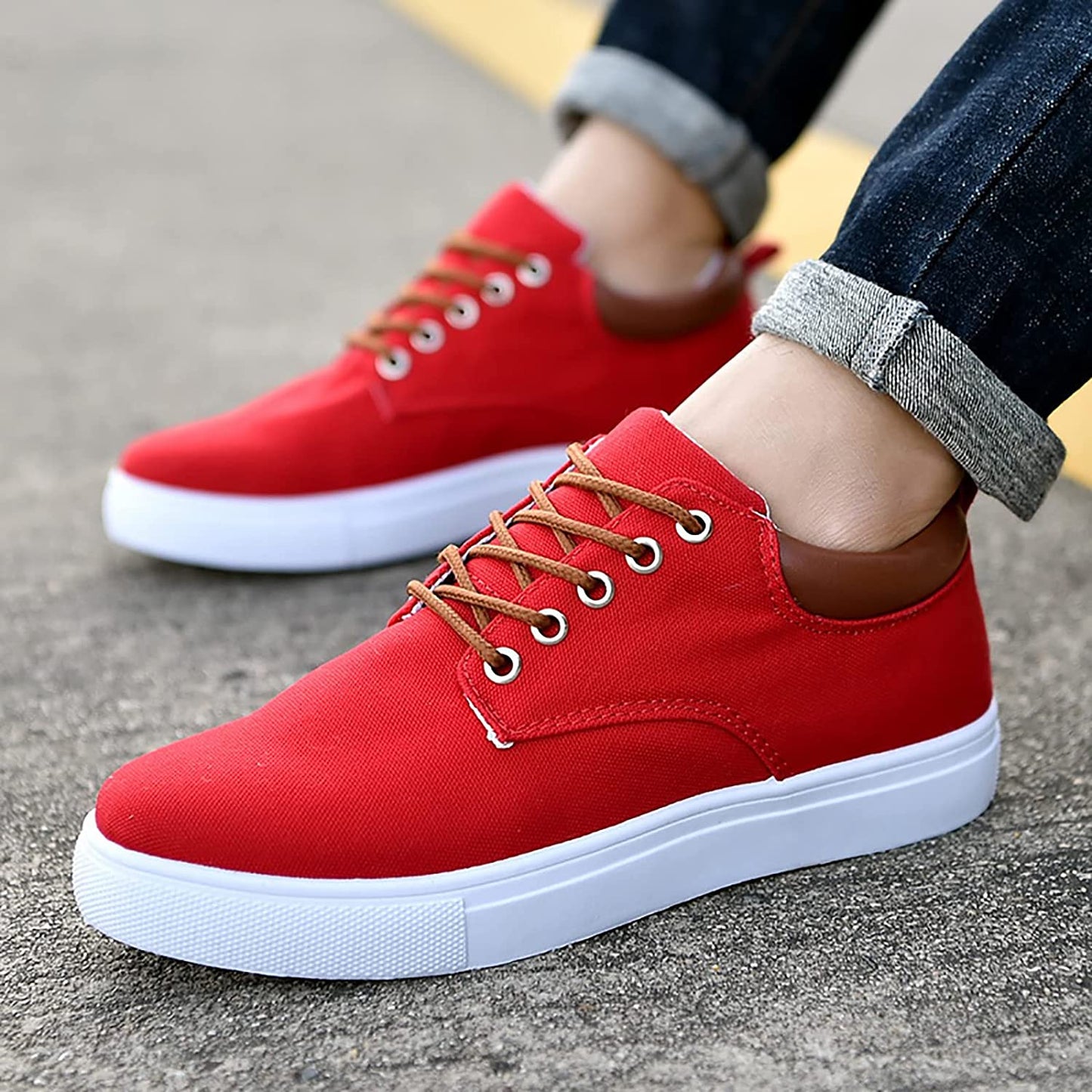 Men's Lace-Up Low-Top Canvas Sneakers