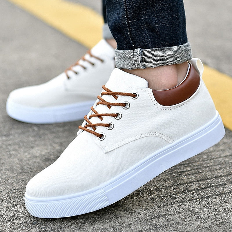 Men's Lace-Up Low-Top Canvas Sneakers