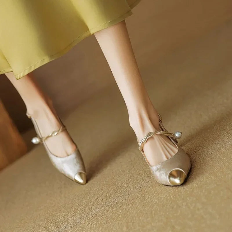 Slingback Twisted Strap Pointed Cap Toe Heels