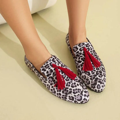 Tasselled Slip On Rounded Toe Flat Loafers