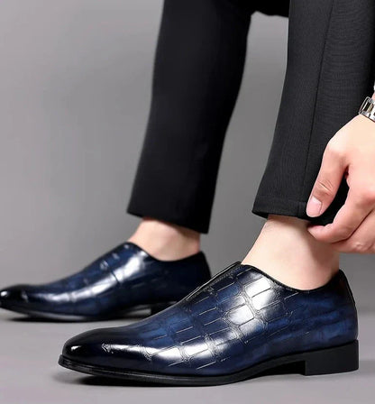 Glossy Crocodile Pattern Slip On Brogues Shoes