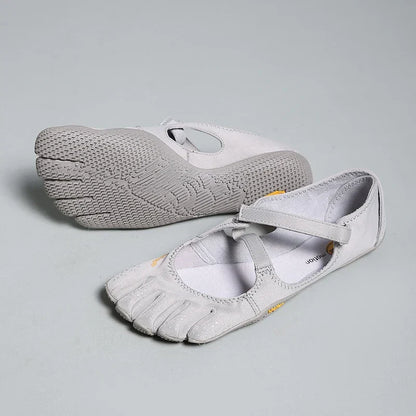 Segmented Fastened Split Treaded Fitted Shoes