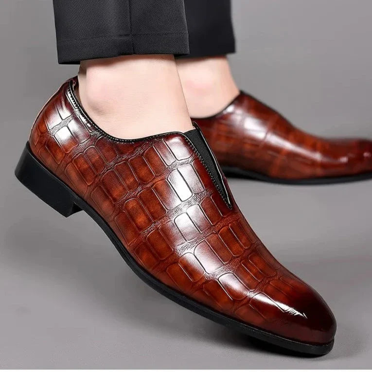 Glossy Crocodile Pattern Slip On Brogues Shoes