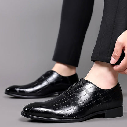 Glossy Crocodile Pattern Slip On Brogues Shoes