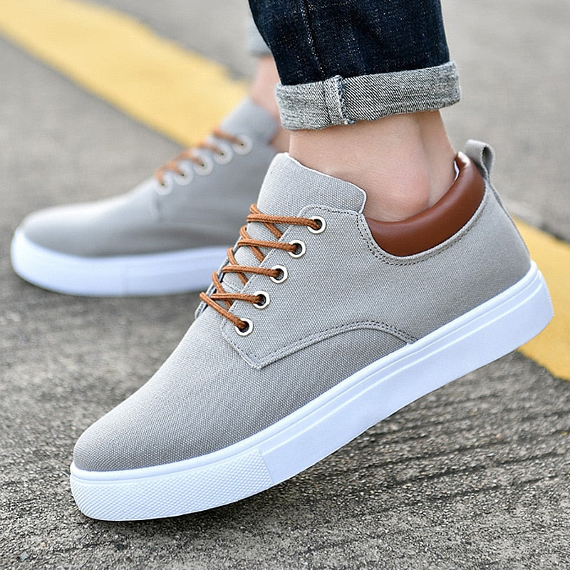 Men's Lace-Up Low-Top Canvas Sneakers