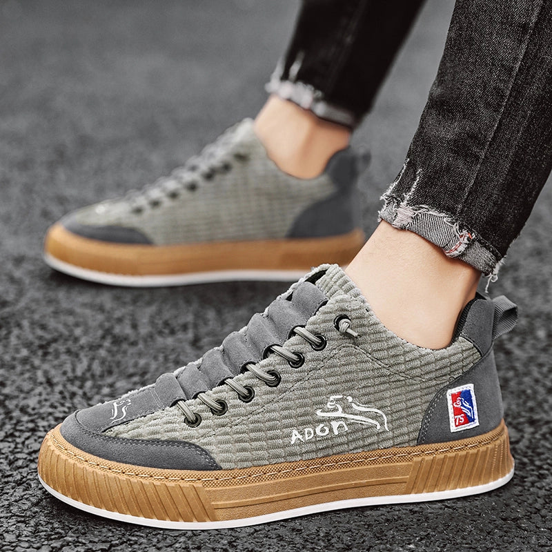 Men's Lace-Up Quilted Low Top Sneakers