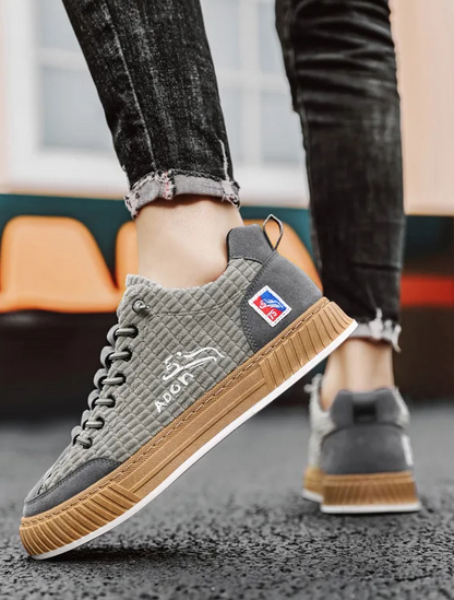 Men's Lace-Up Quilted Low Top Sneakers