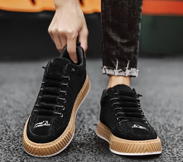 Men's Lace-Up Quilted Low Top Sneakers