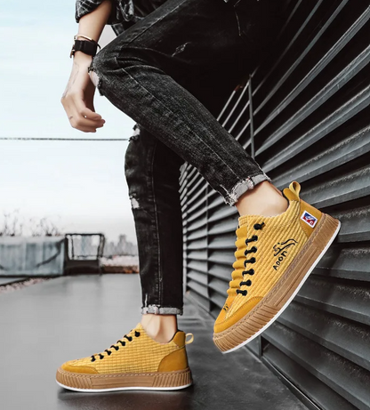 Men's Lace-Up Quilted Low Top Sneakers