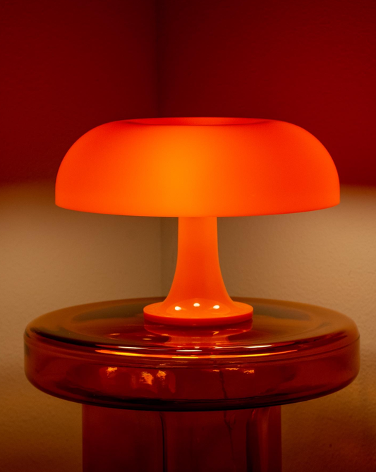 Sculptural Glossy Table Lamp | Minimalist