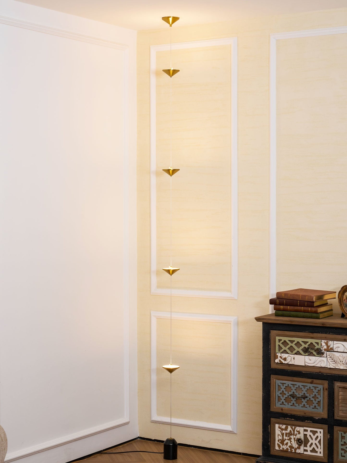 Conical Head Floor Lamp