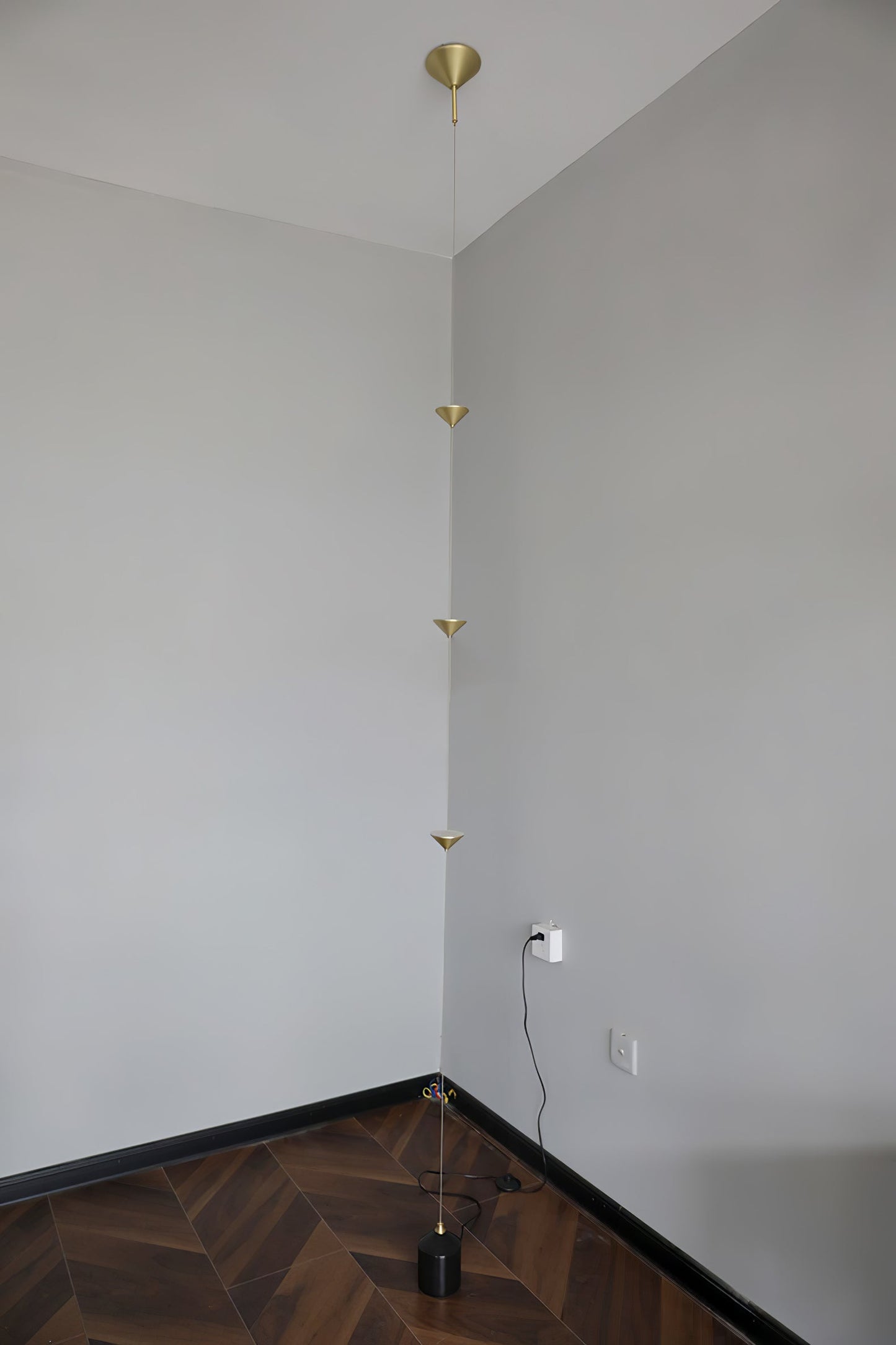 Conical Head Floor Lamp