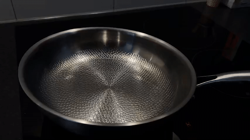 Honeycomb Pattern Frying Pan
