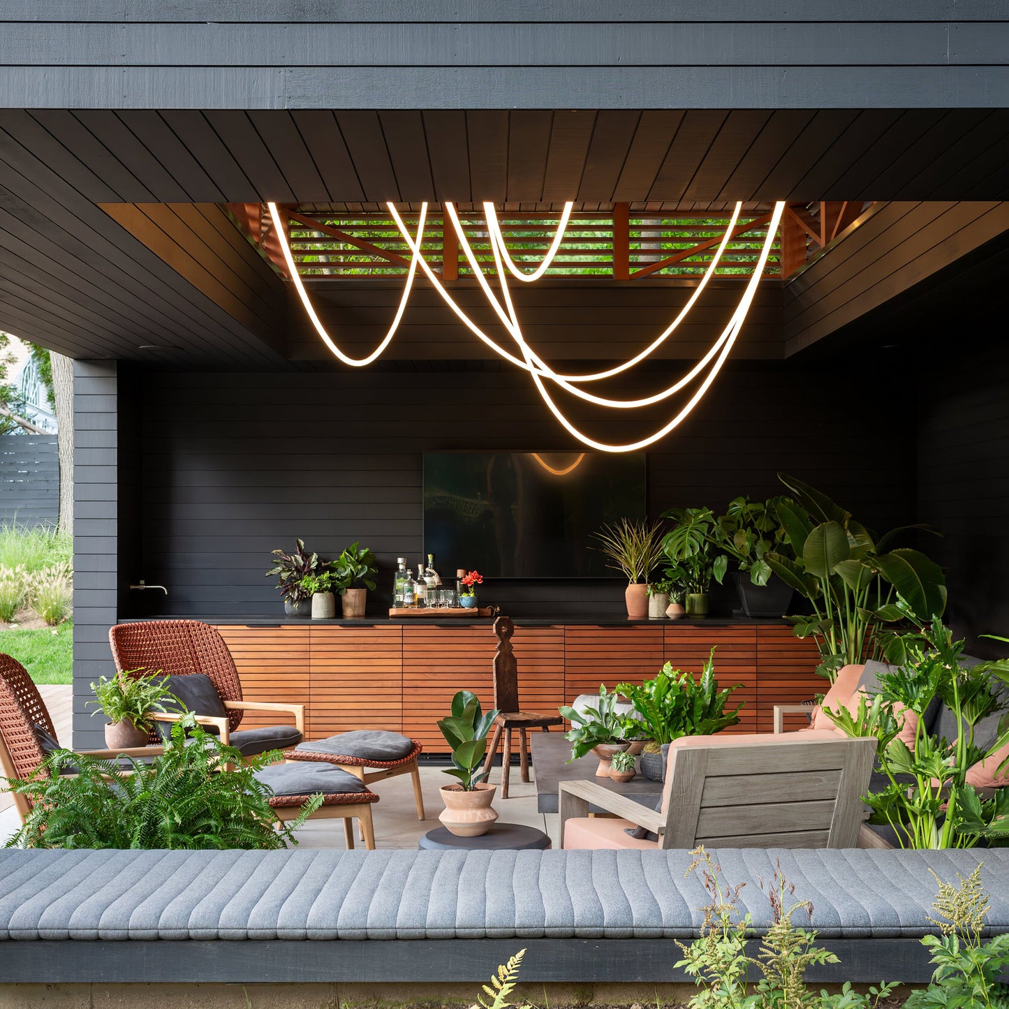 Flexible Linear Tube Pendant Light