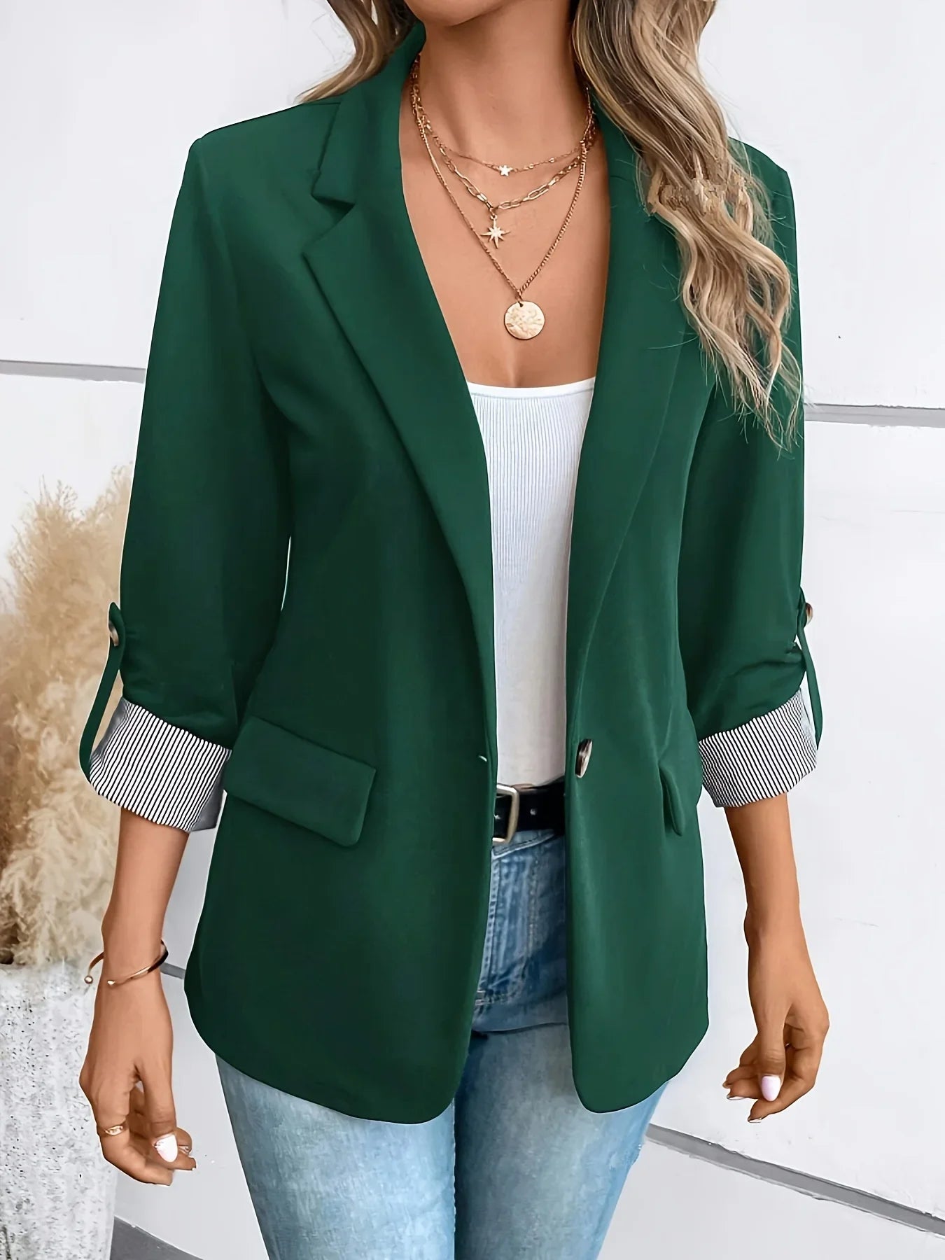 Lapel Collared Pocketed Cuffed Structured Plain Blazer