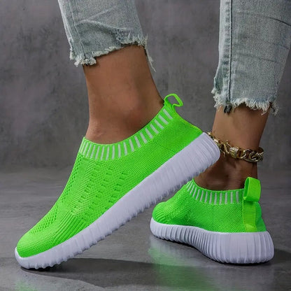 Round Toe Textured Ridged Sole Slip On Shoes