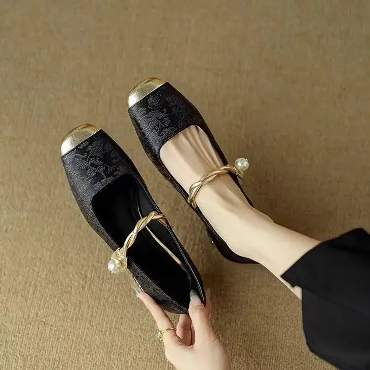 Twisted Strap Low Chunky Heel Patterned Shoes