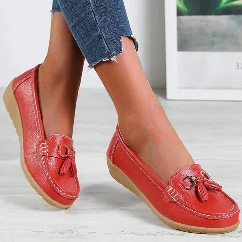 Tasseled Stitched Flat Ornamented Round Textured Loafer